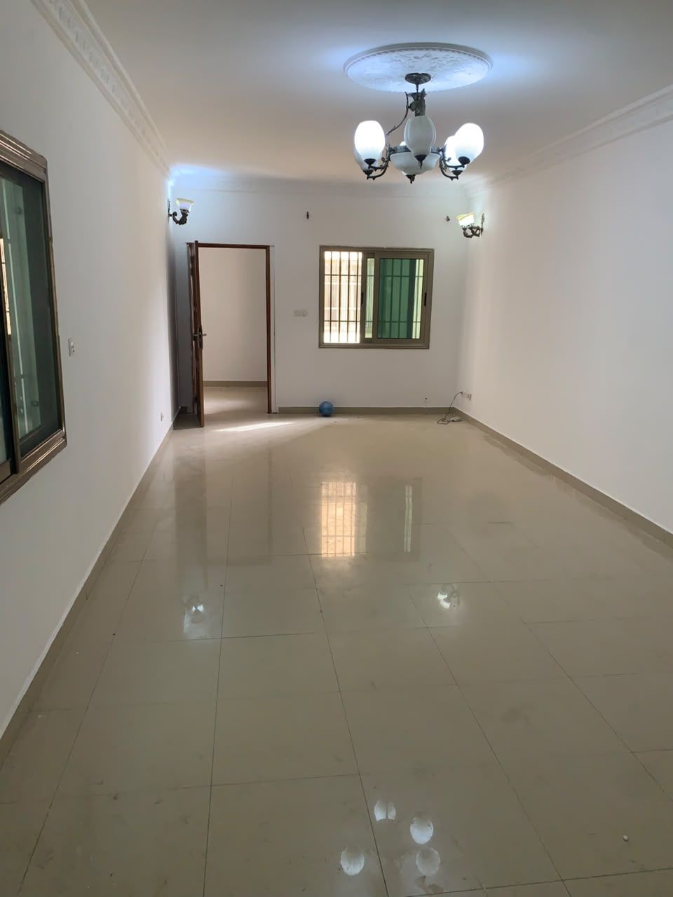 Appartement F4 au Point E